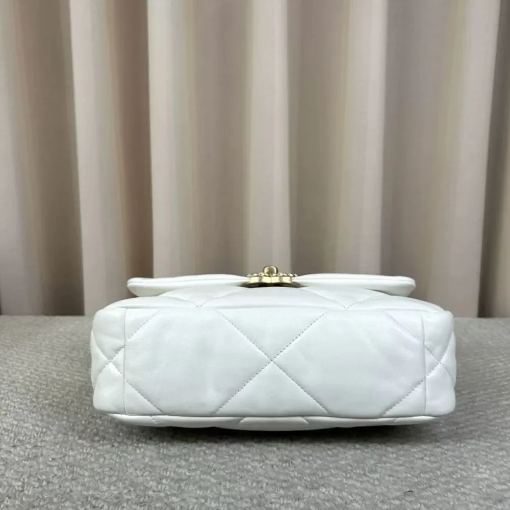 Chanel Women Pre-Loved Bag Very Good Condition